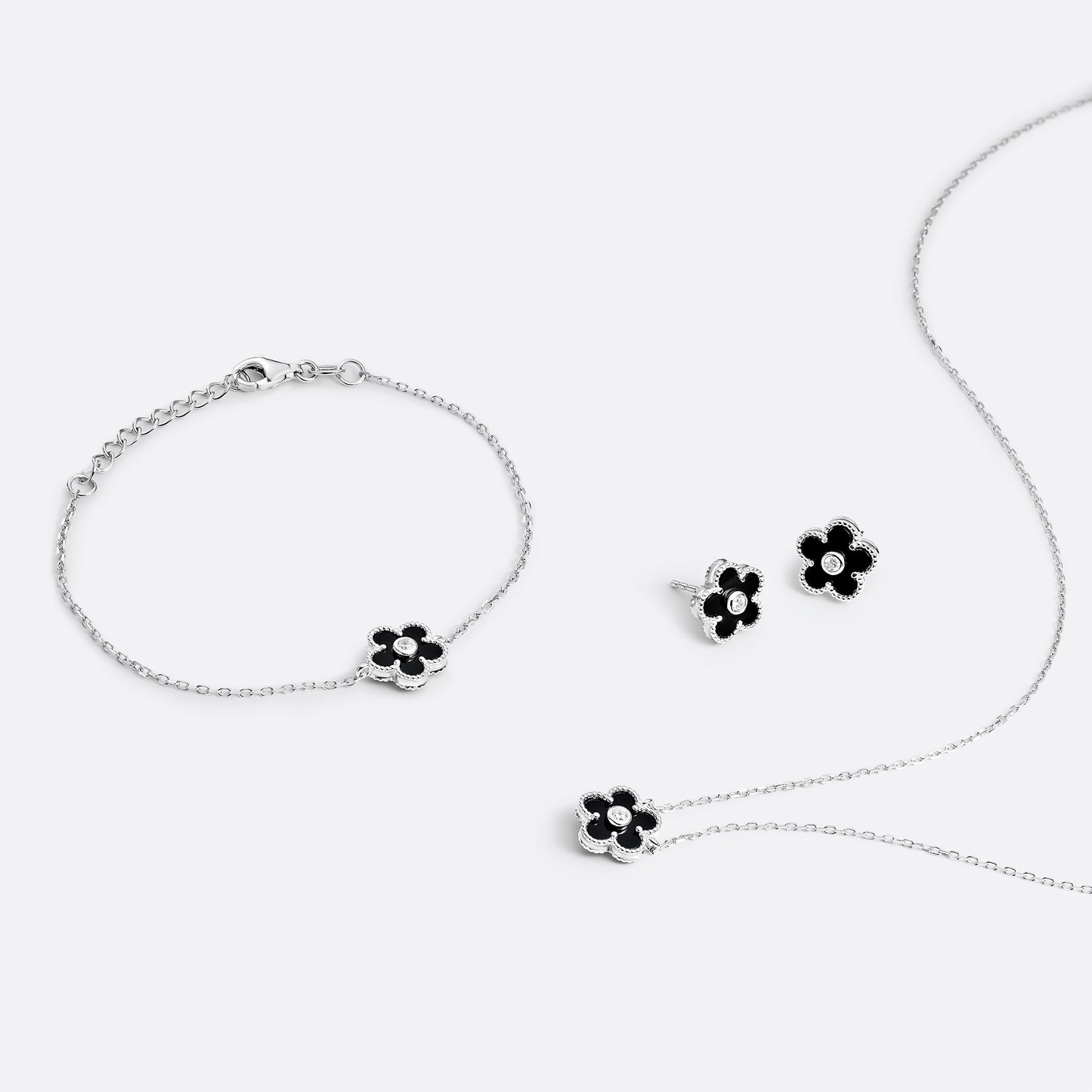 Collar flor de ónix y circonita central
