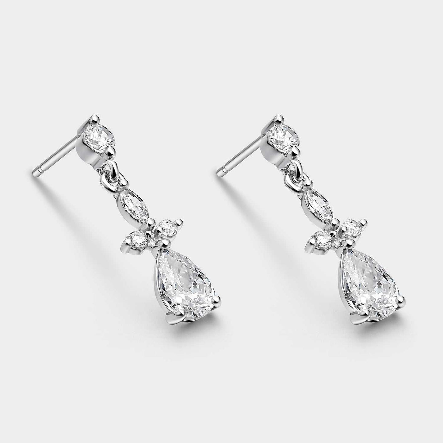 Pendientes de plata con circonitas blancas