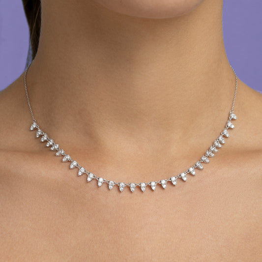 Collar de plata y circonitas triangulares