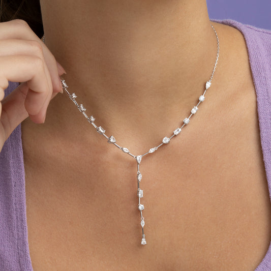 Collar de plata y circonitas tipo corbata