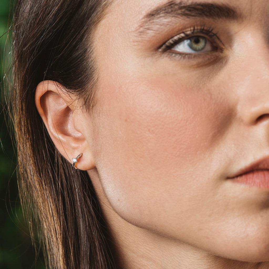 Silver and rhombus-shaped zircon earrings