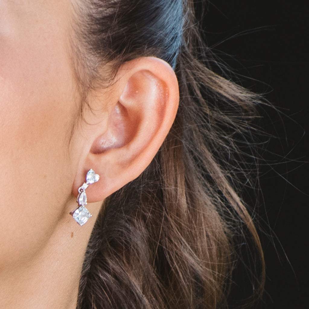 Pendientes asimétricos circonitas blancas - Elegantes y Sofisticados