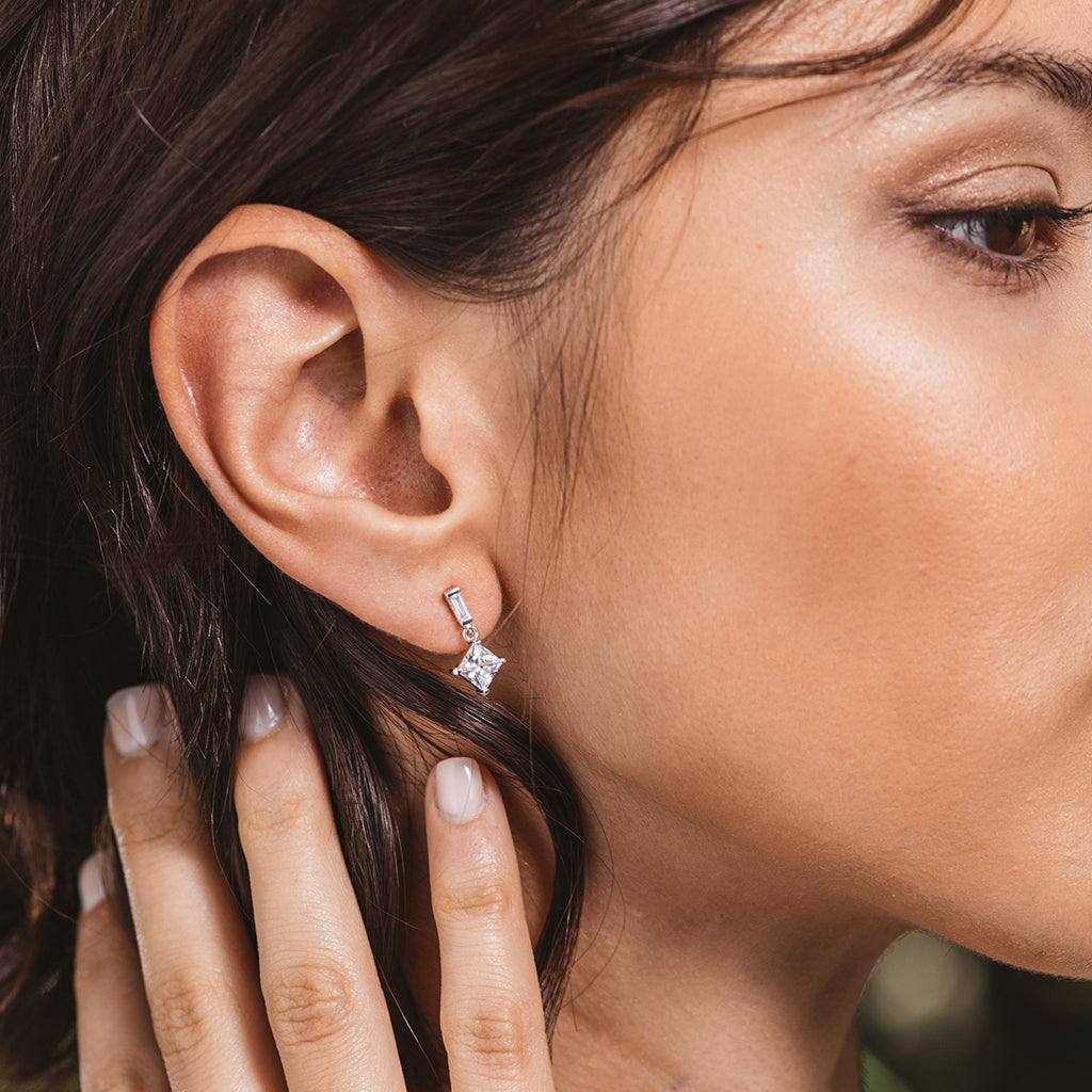 Pendientes plata rombo circonita blanca