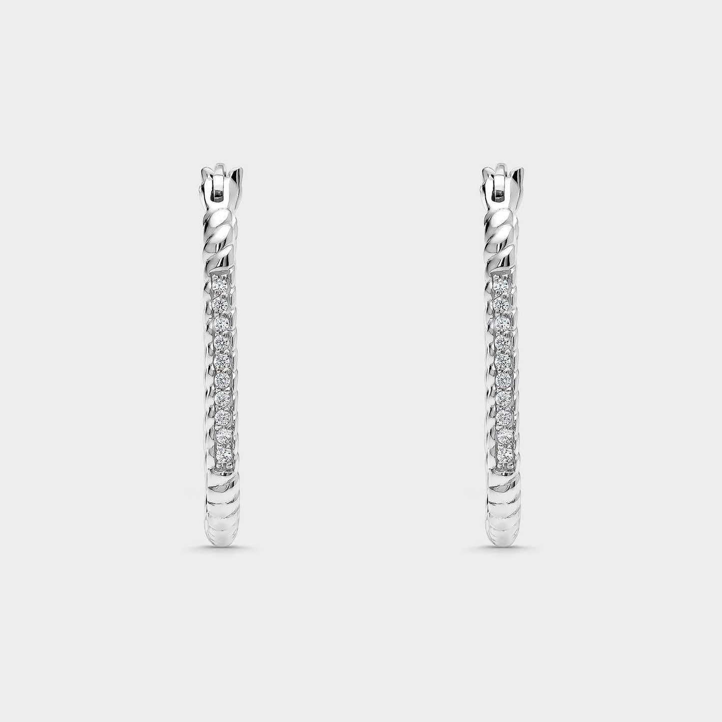 Pendientes criollas forma rectangular y circonitas blancas