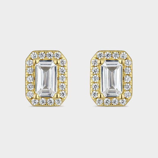 Pendientes de plata bañada en oro amarillo con circonita rectangular engastada en 4 garras  rodeada de circonitas pequeñas todas ellas blancas