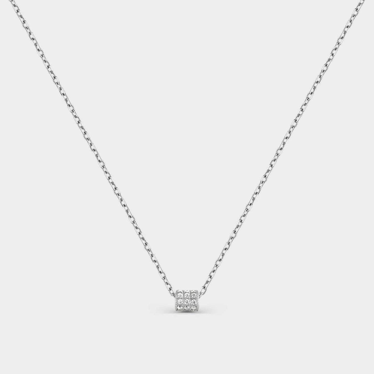 Collar de plata con circonitas en forma de barril