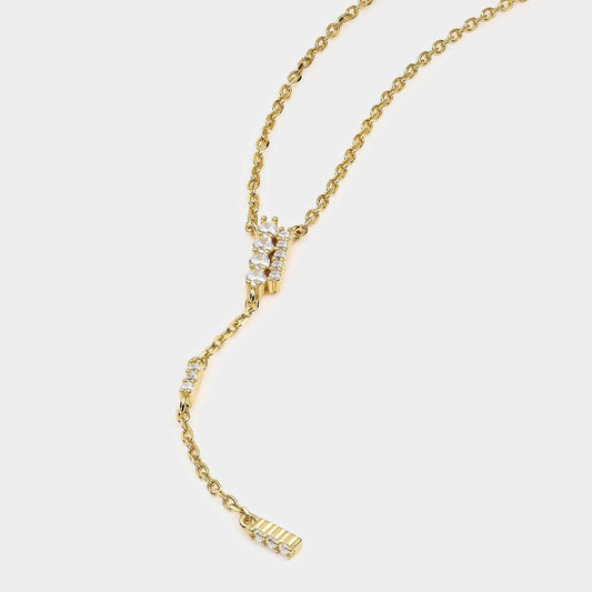 Halskette aus vergoldetem Silber mit kleiner runder Gliederkette und Kettenanhänger mit weißen Zirkonen