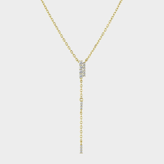 Collar de plata bañada en oro amarillo con cadena de eslabones pequeños redondos con colgante de cadena con circonitas blancas