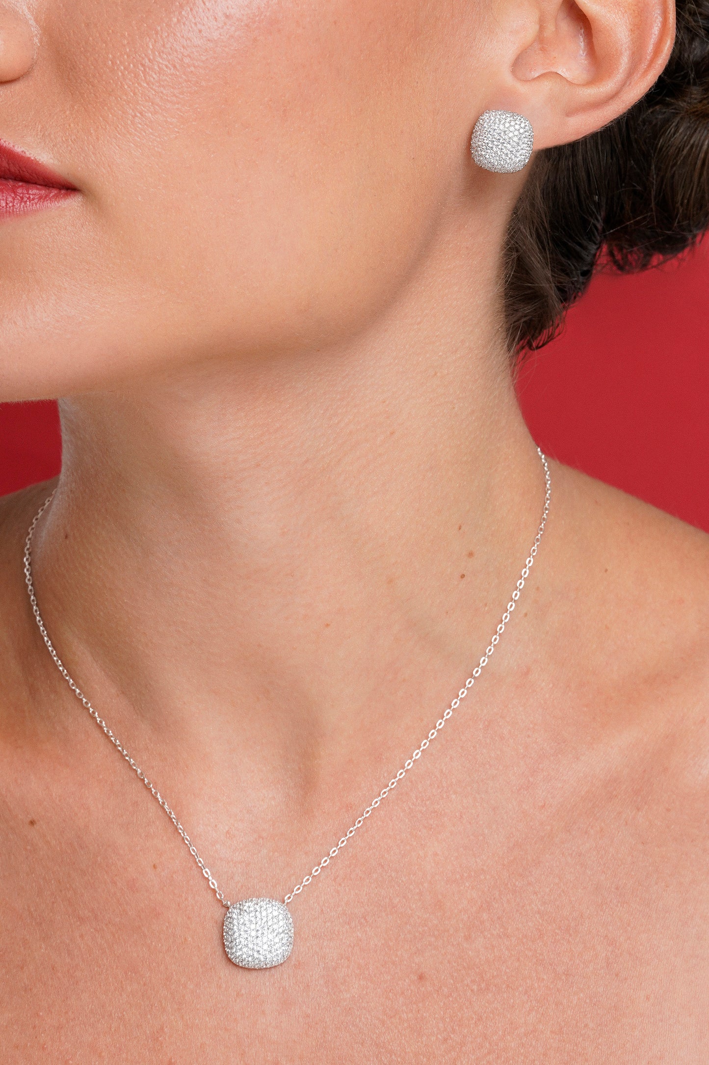 Collar cushion pavé blanco