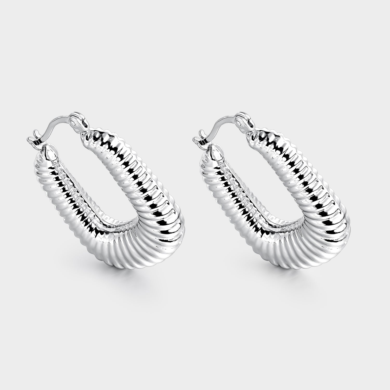 Aros gusano bold plata 19x28mm