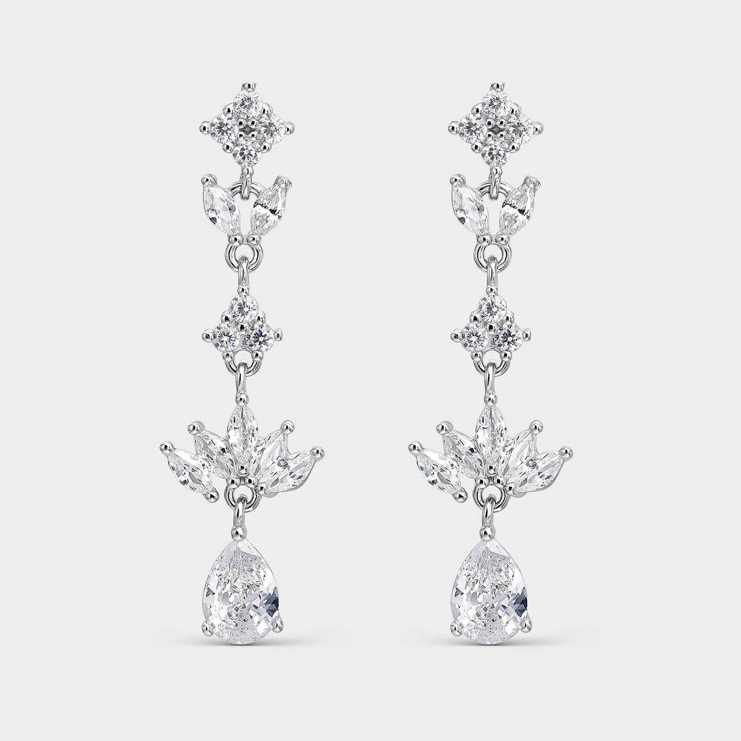 Pendientes plata y circonitas blancas asimétricos