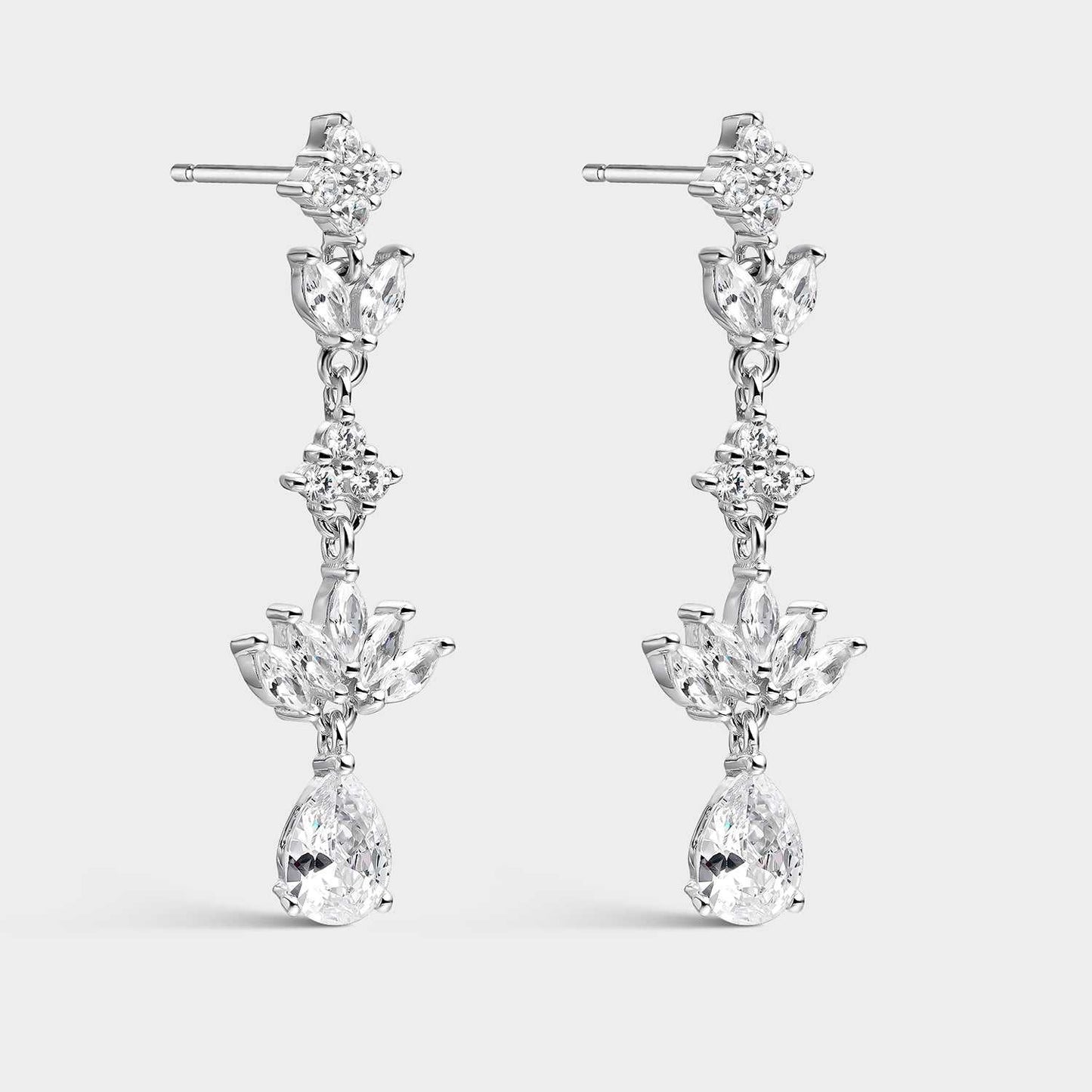 Pendientes plata y circonitas blancas asimétricos