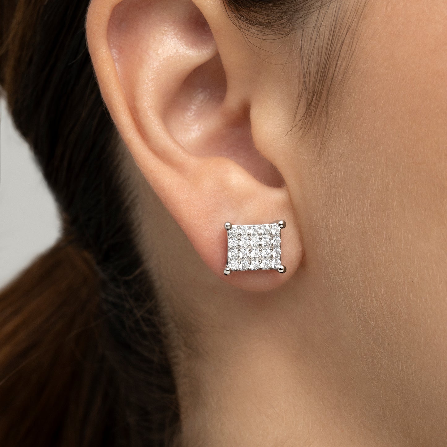 Pendientes en plata pavé de circonitas motivo cuadrado