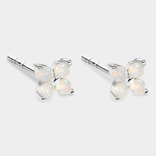 Pendientes de plata con ópalos blancos
