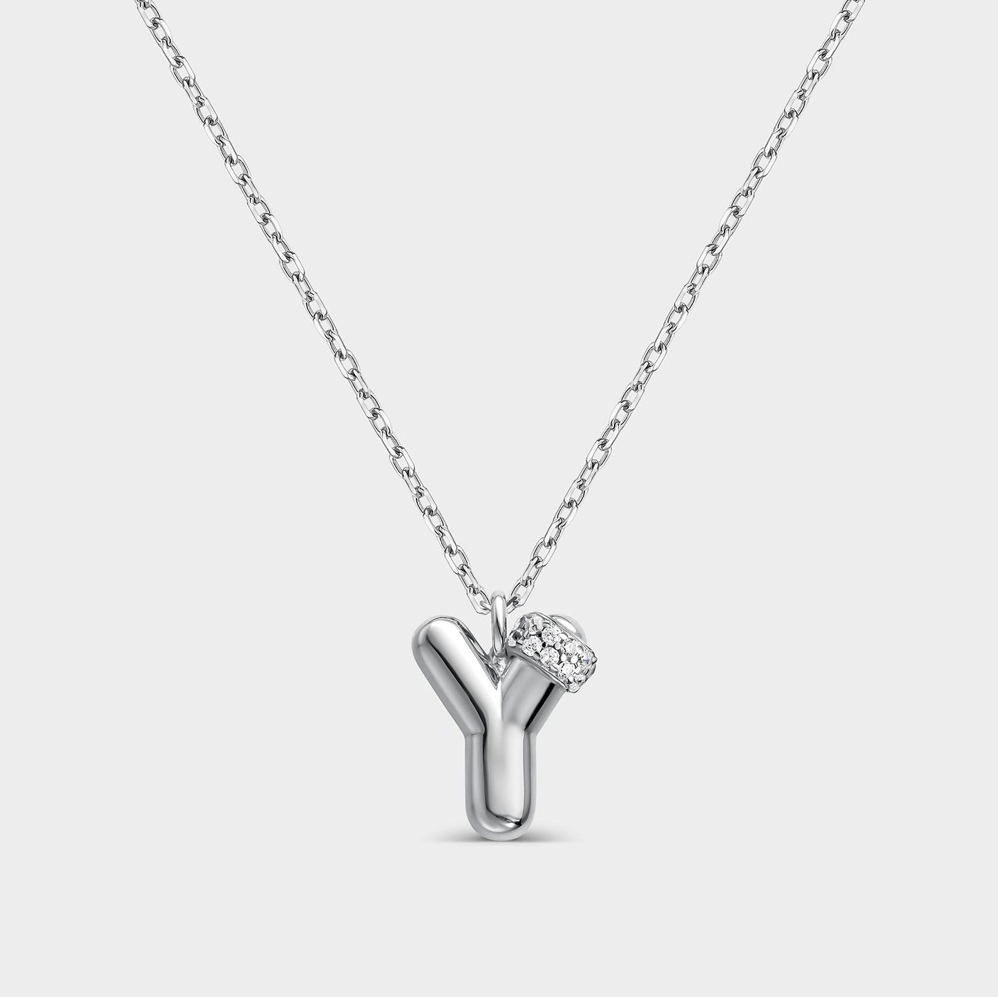 Collar con inicial "Y" con volumen, plata y linea de circonitas