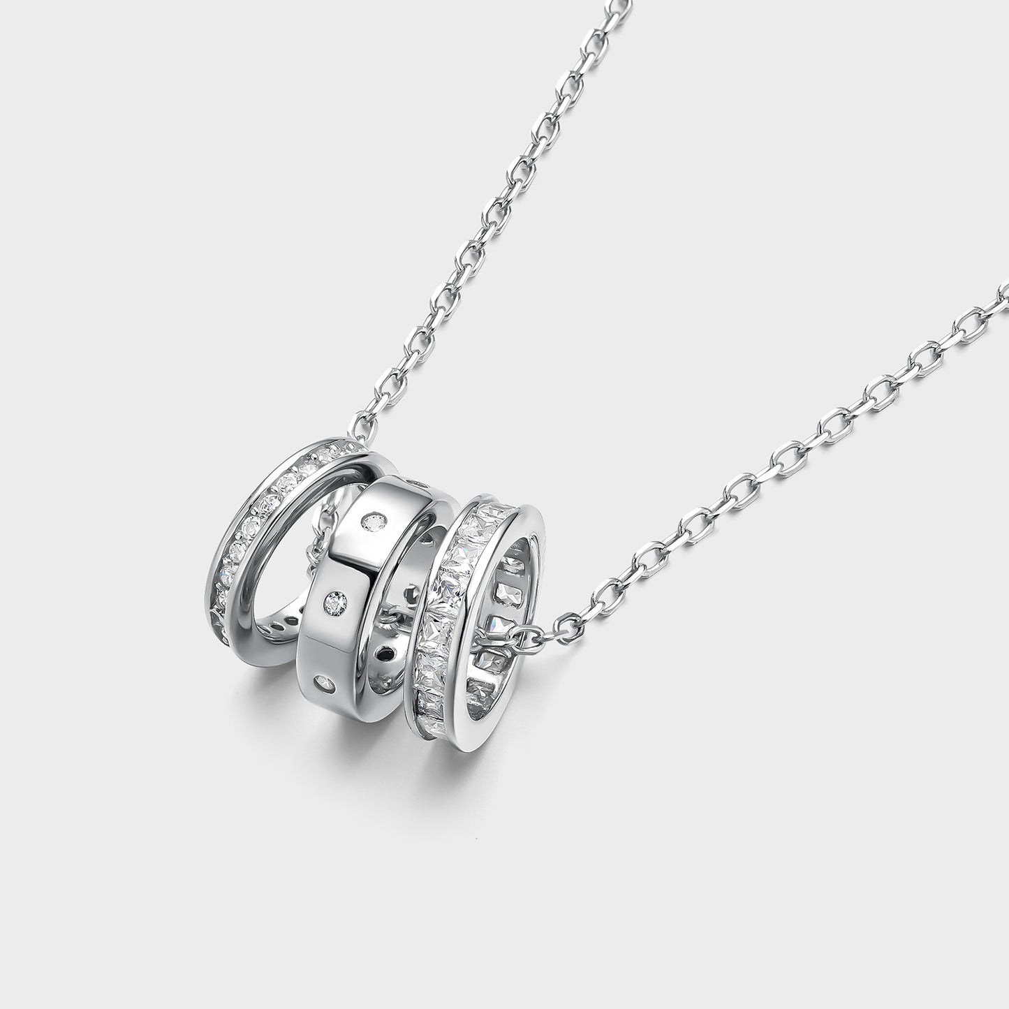 Collar de plata tres círculos con circonitas y pavé