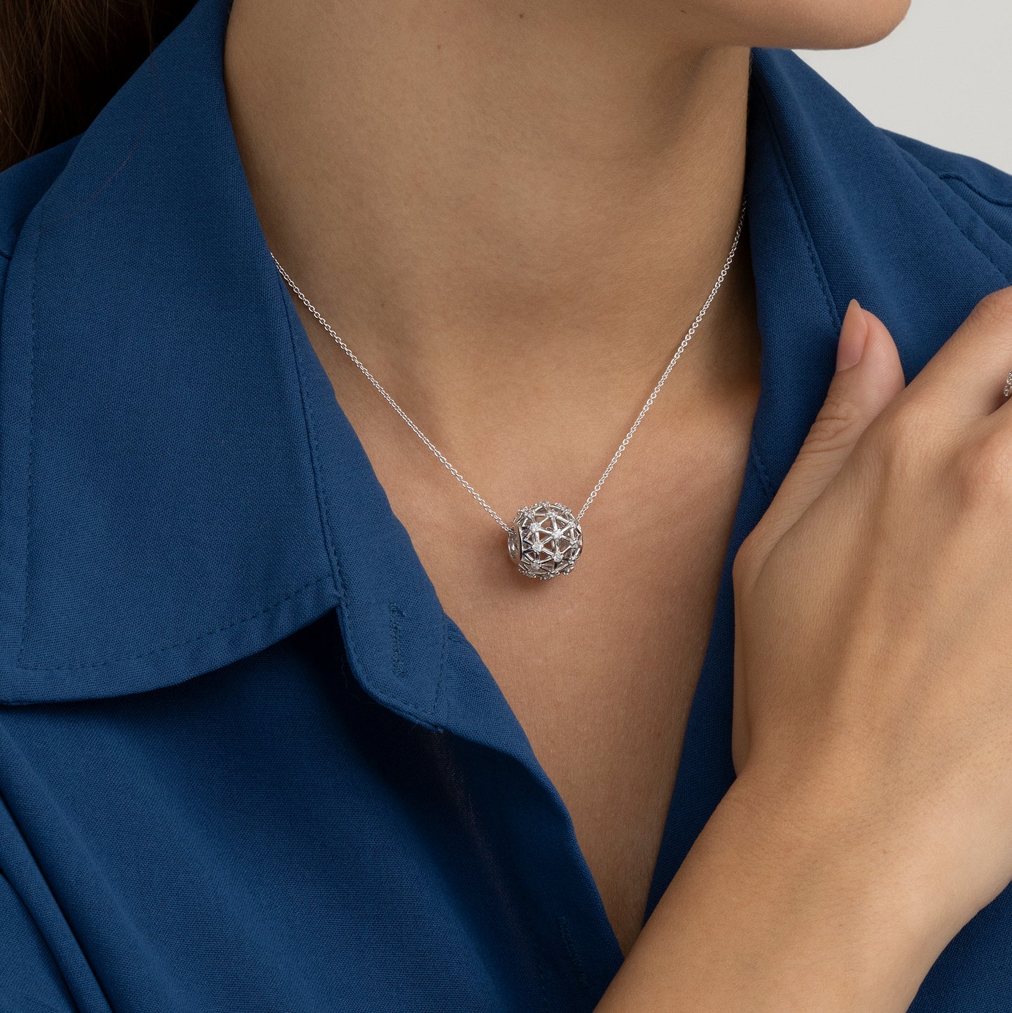 Collar en plata y circonitas galaxia