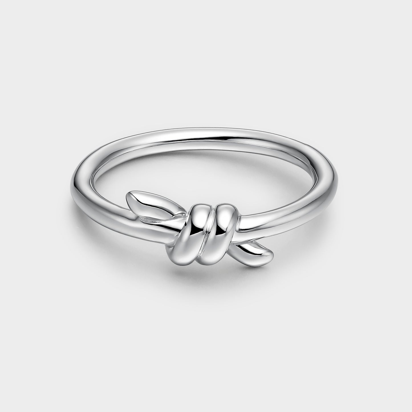 Anillo de plata forma de nudo