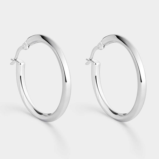 Closed hoop earrings in silver