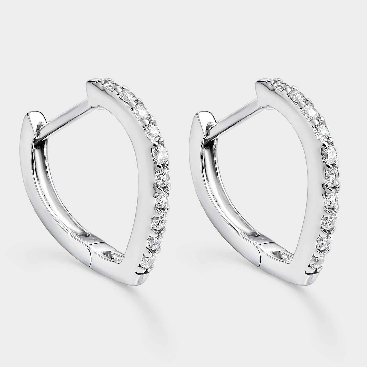 Pendientes de plata con circonitas blancas