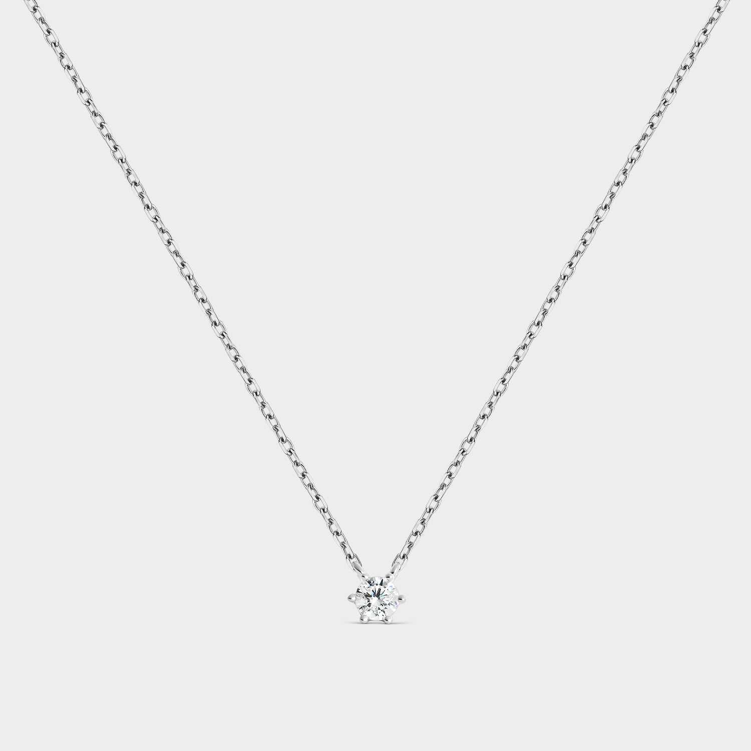Collar de plata con circonita de 3,8 mm montado sobre 6 garras