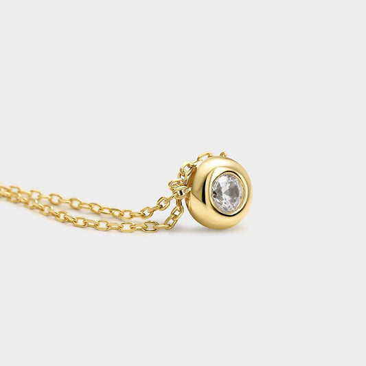 Collar de plata chapado en oro amarillo con circonita de 3,8 mm engastado en bisel