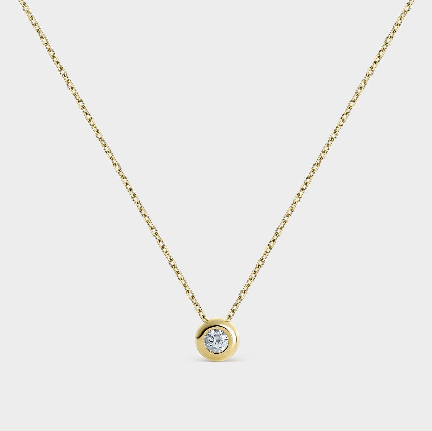 Collar de plata chapado en oro amarillo con circonita de 3,8 mm engastado en bisel