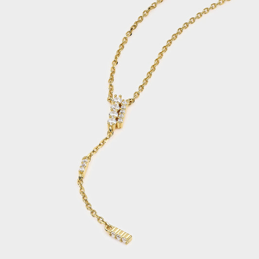 Collar de plata bañada en oro amarillo con cadena de eslabones pequeños redondos con colgante de cadena con circonitas blancas