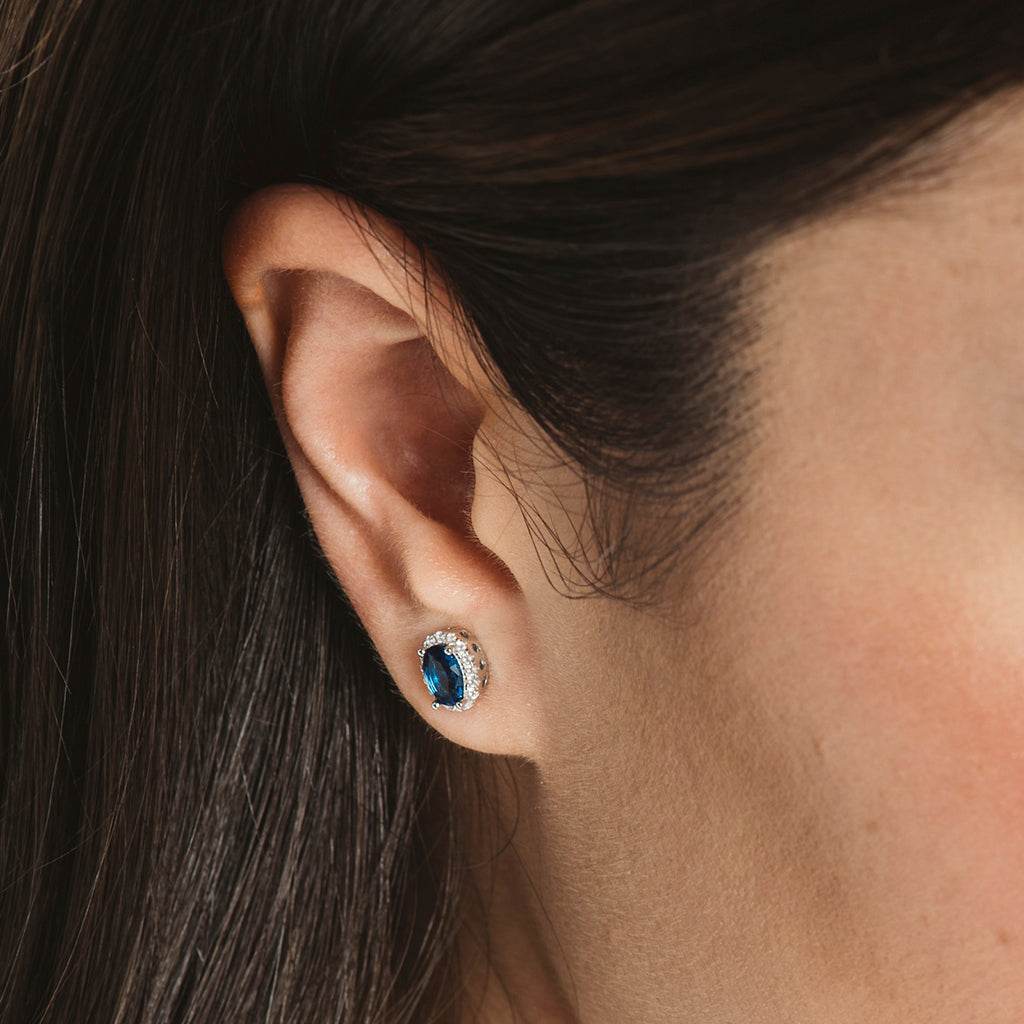 Conjunto oval de collar y pendientes en plata con circonitas blancas y azules