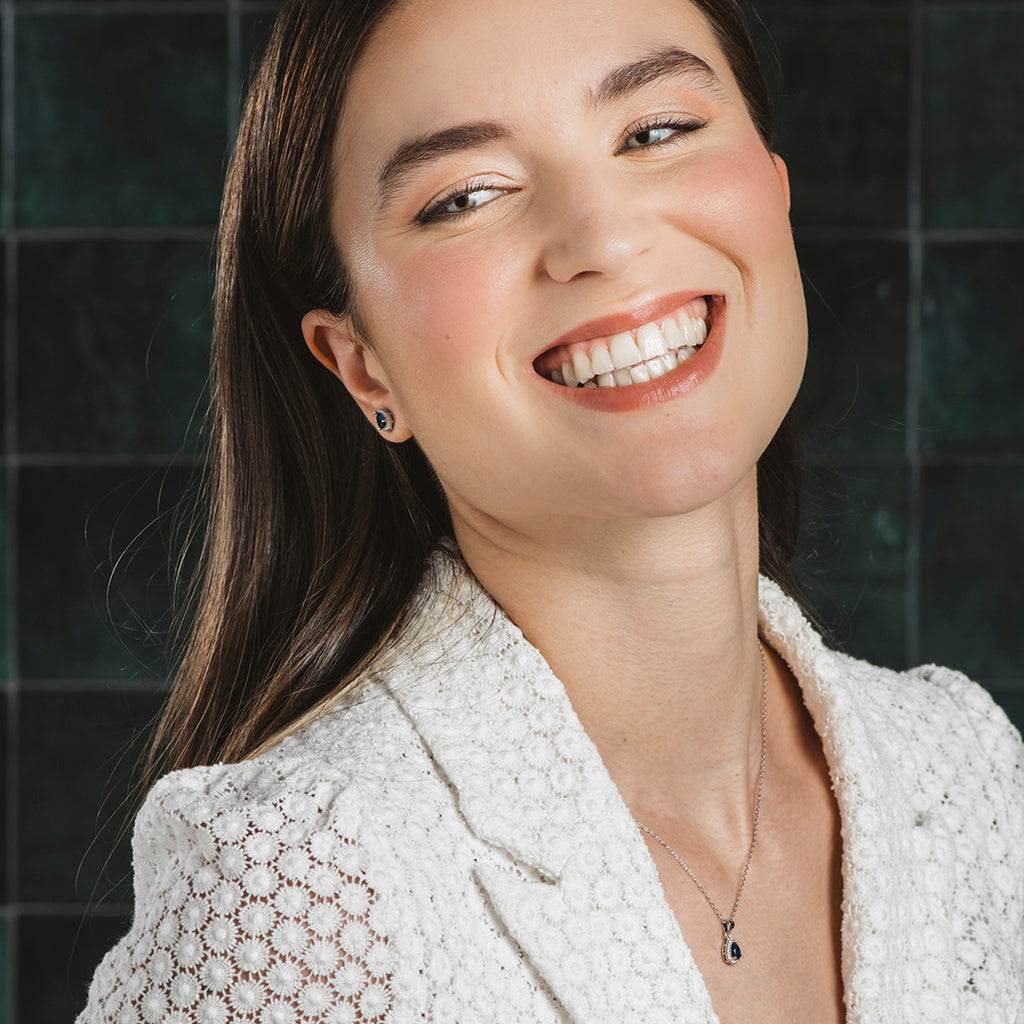Conjunto de collar y pendientes con circonitas de plata de ley