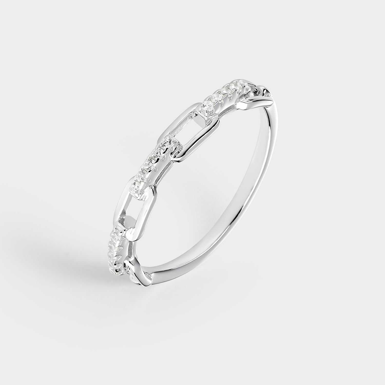 Anillo de plata con eslabones planos y circonitas blancas