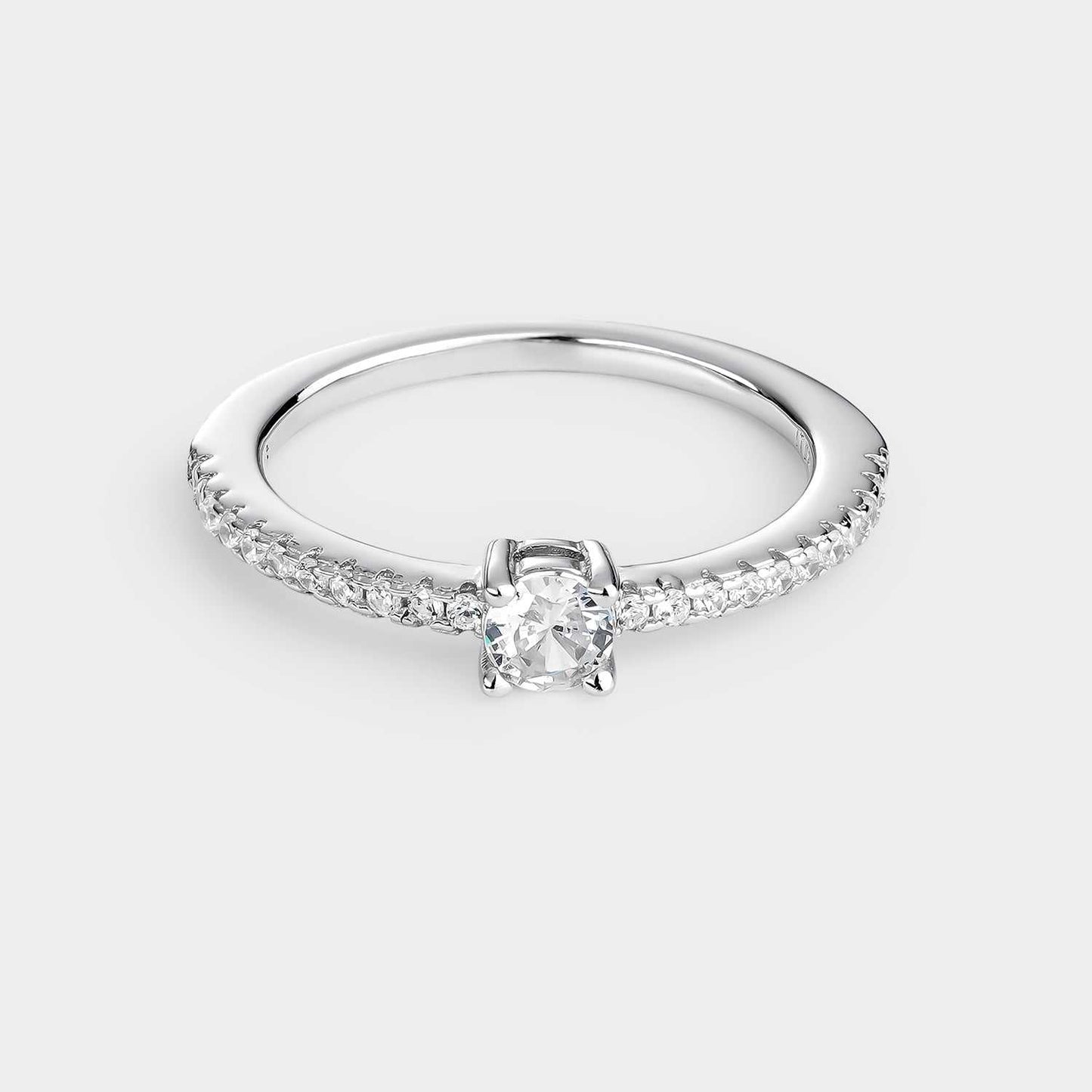 Anillo solitario pavé de plata con circonitas